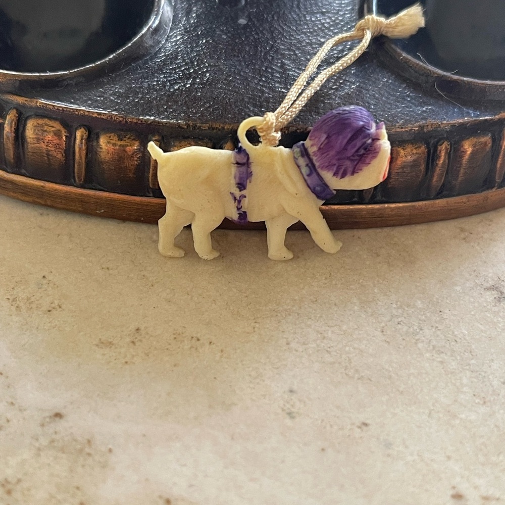 1930’s Japanese hand painted celluloid English Bulldog charm〰️ - Picture 3 of 6